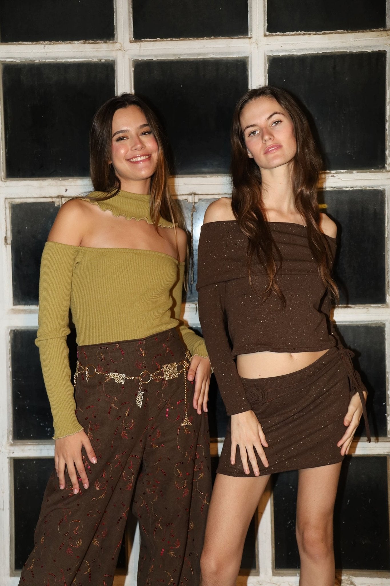 color marrón con purpurina