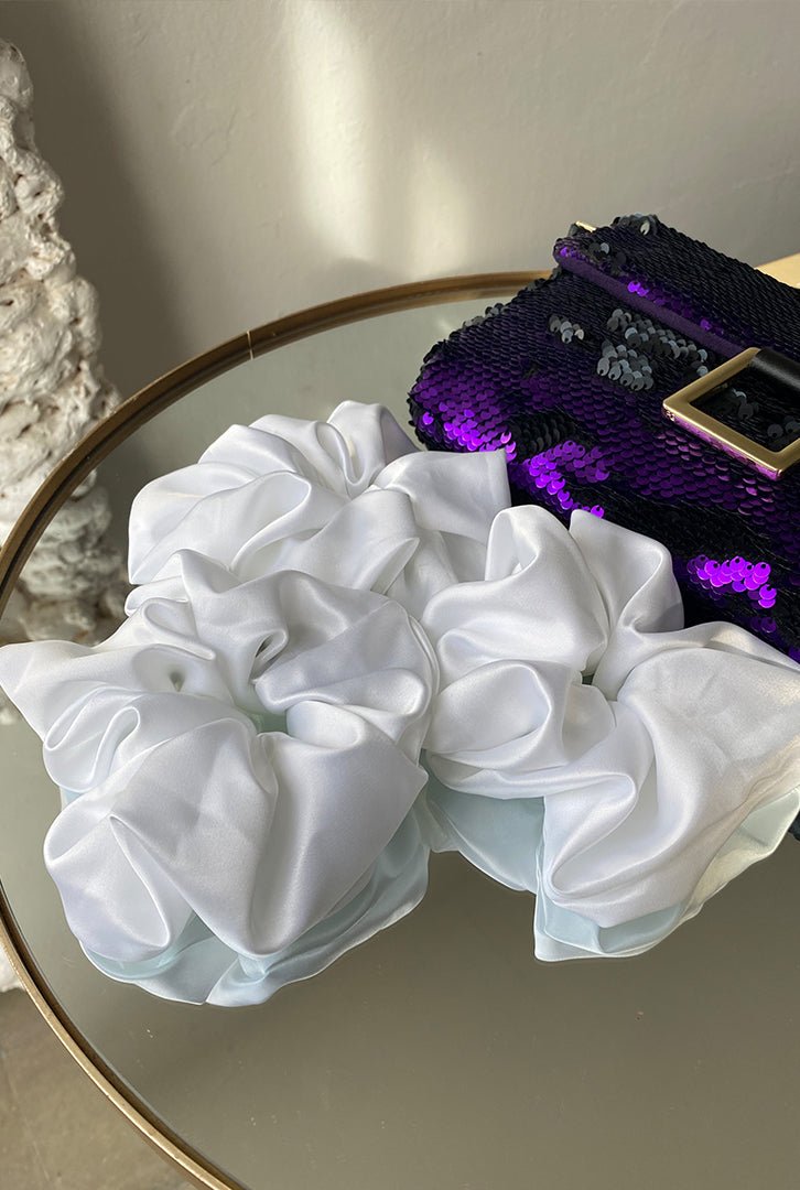 Scrunchie color blanco