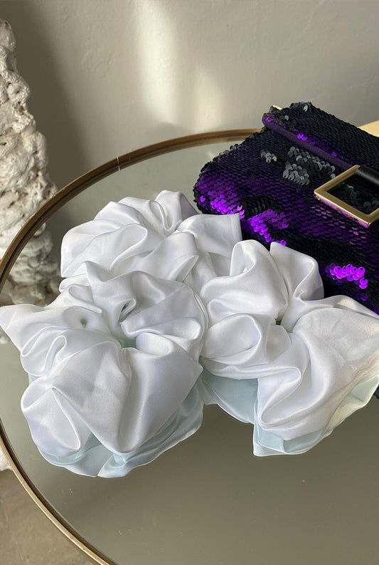 Scrunchie color blanco