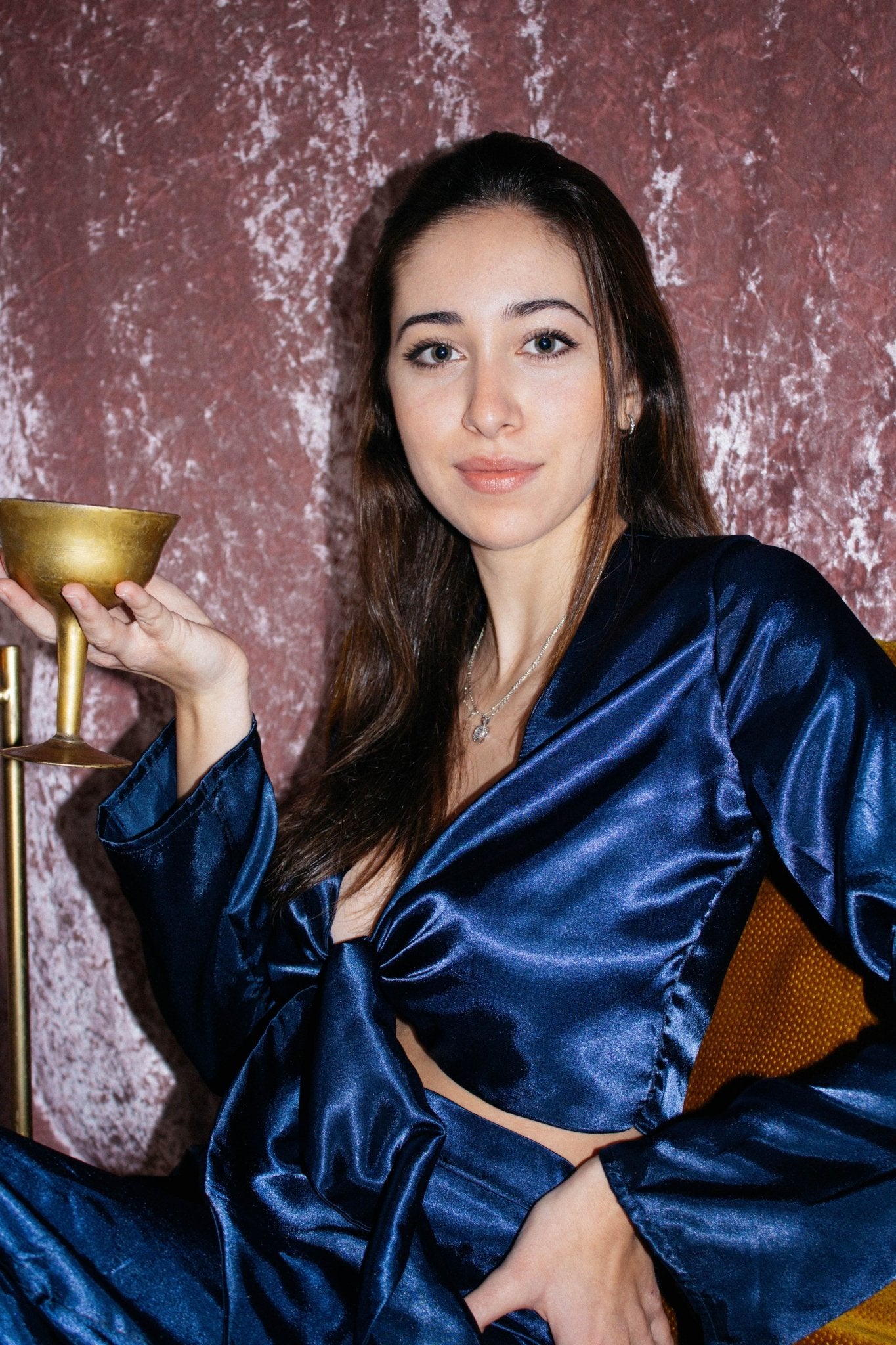 blusa nudo satén navy