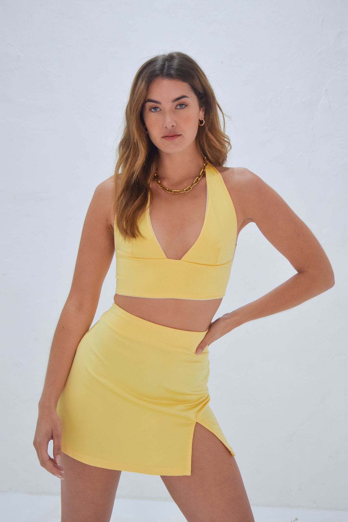 Falda de seda amarilla